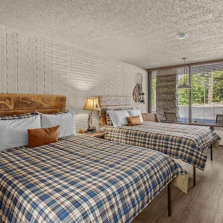 Stonegate Lodge 2 Queen Beds Fast Wifi 50" Tv Salt Water Pool Room #207 Eureka Springs Eksteriør bilde