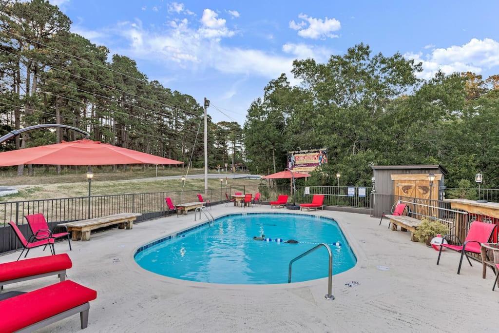 Stonegate Lodge 2 Queen Beds Fast Wifi 50" Tv Salt Water Pool Room #207 Eureka Springs Eksteriør bilde