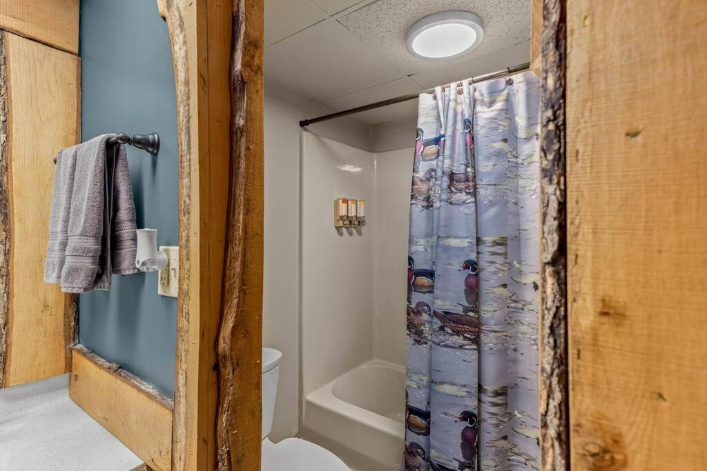 Stonegate Lodge 2 Queen Beds Fast Wifi 50" Tv Salt Water Pool Room #207 Eureka Springs Eksteriør bilde